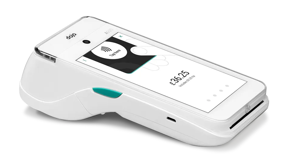 Dojo Go A920 card machine displaying contactless payment on screen